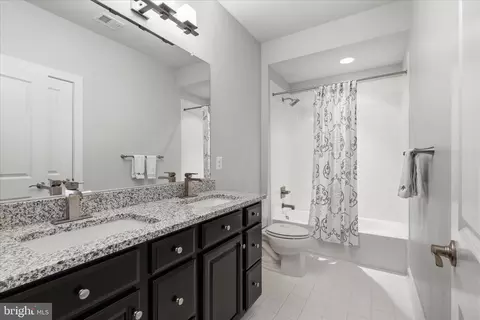 Bath - 43392 Whitehead Ter, Ashburn, VA 20148 photo 3 of 4