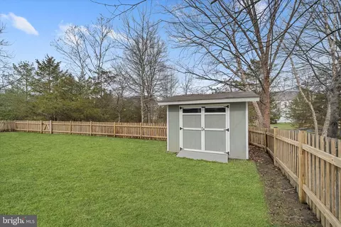 Exterior - 42951 Cloverleaf Ct, Broadlands, VA 20148 photo 12 of 12