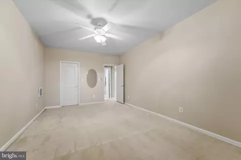 Bedroom - 42951 Cloverleaf Ct, Broadlands, VA 20148 photo 7 of 7