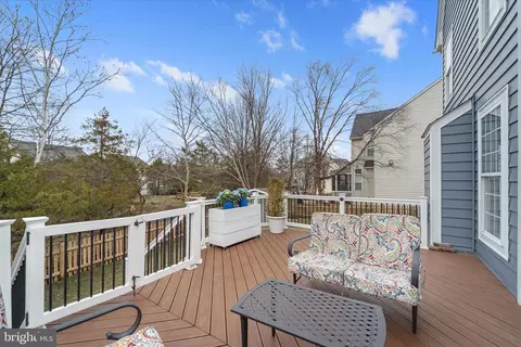 Exterior - 42951 Cloverleaf Ct, Broadlands, VA 20148 photo 7 of 12