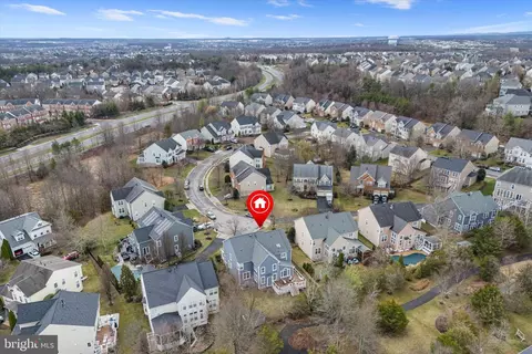 View/Area - 42951 Cloverleaf Ct, Broadlands, VA 20148 photo 3 of 3