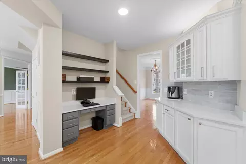 Entry Way - 42951 Cloverleaf Ct, Broadlands, VA 20148 photo 2 of 6