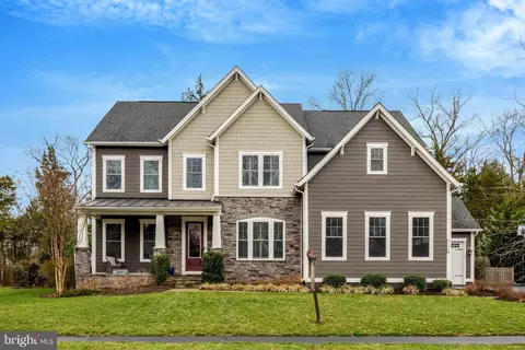 41258 Chatham Green Cir, Aldie, VA 20105
