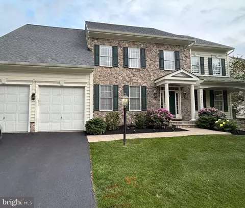 19044 Kipheart Dr, Leesburg, VA 20176