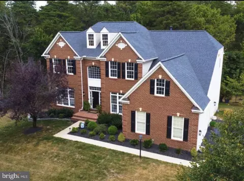 42346 Ponderosa Dr, Chantilly, VA 20152