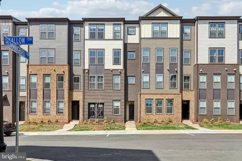 45916 Swallow Ter, Sterling, VA 20165