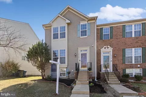 43187 Owen Park Way, Chantilly, VA 20152