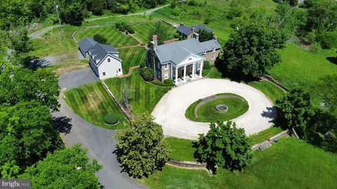 17781 Roxbury Hall Rd, Leesburg, VA 20175