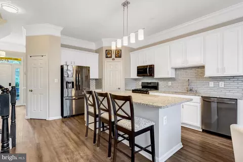 Kitchen - 43546 Mink Meadows St, Chantilly, VA 20152 photo 3 of 3