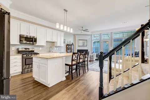 Kitchen - 43546 Mink Meadows St, Chantilly, VA 20152 photo 1 of 3