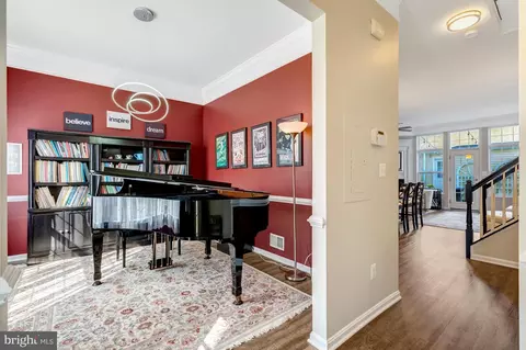Entry Way - 43546 Mink Meadows St, Chantilly, VA 20152 photo 2 of 12