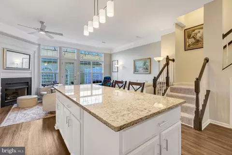 Entry Way - 43546 Mink Meadows St, Chantilly, VA 20152 photo 4 of 12