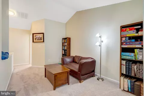 Entry Way - 43546 Mink Meadows St, Chantilly, VA 20152 photo 10 of 12