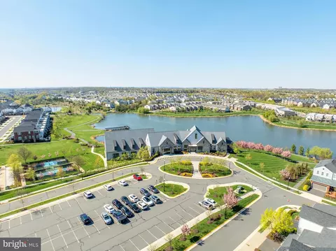 View/Area - 23716 September Sun Sq, Ashburn, VA 20148 photo 1 of 8