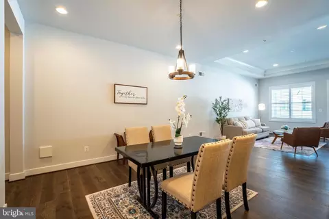 Dining - 23716 September Sun Sq, Ashburn, VA 20148 photo 2 of 3