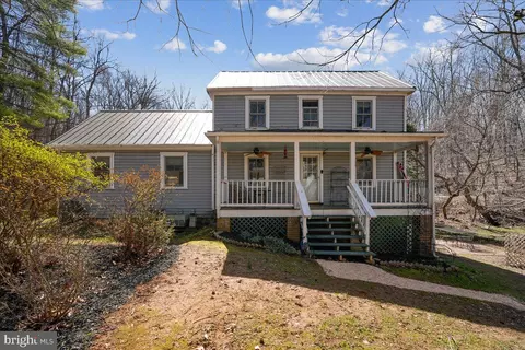 13064 Furnace Mountain Rd, Lovettsville, VA 20180