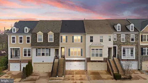 18168 Mill House Sq, Leesburg, VA 20176