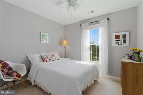 Bedroom - 21134 Dray Ter, Ashburn, VA 20147 photo 3 of 5