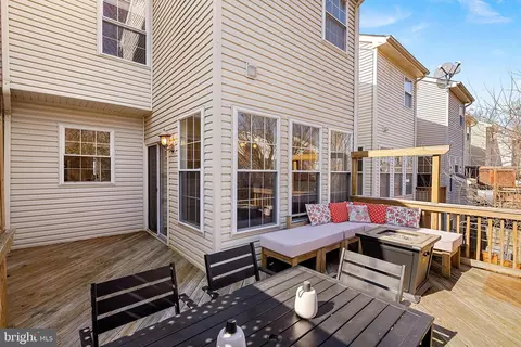 Exterior - 20392 Farmgate Ter, Ashburn, VA 20147 photo 6 of 16