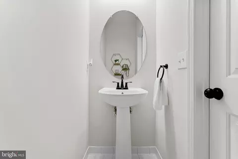 Entry Way - 20392 Farmgate Ter, Ashburn, VA 20147 photo 6 of 7