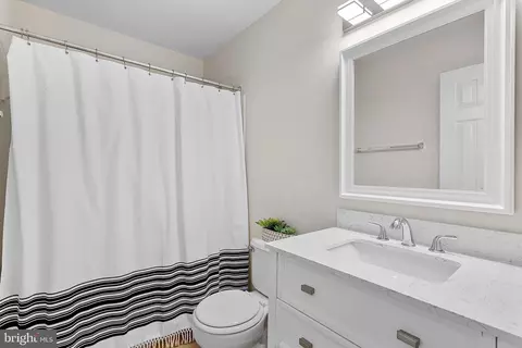 Bath - 20392 Farmgate Ter, Ashburn, VA 20147 photo 4 of 6