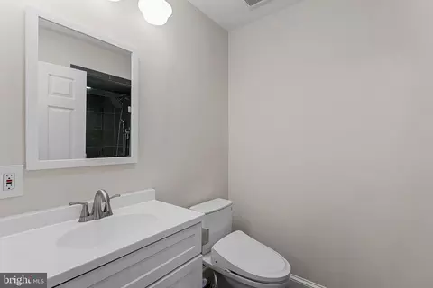 Bath - 20392 Farmgate Ter, Ashburn, VA 20147 photo 5 of 6