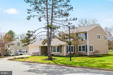 123 S Fox Rd, Sterling, VA 20164