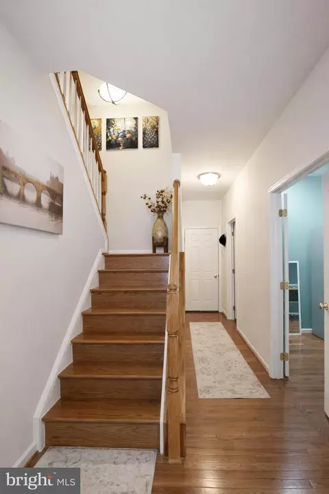 Entry Way - 25957 Donovan Dr, Chantilly, VA 20152 photo 12 of 12