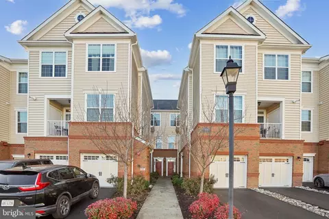 23255 Milltown Knoll Sq #110, Ashburn, VA 20148