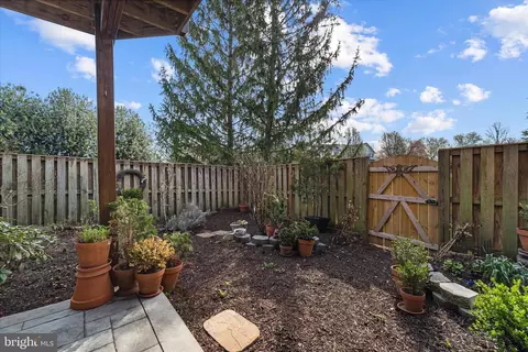 43451 Livery Sq, Ashburn, VA 20147 photo 40