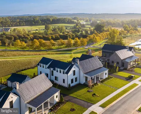 604 Martingale Ridge Dr, Middleburg, VA 20117