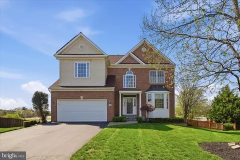 1709 Fairleigh Ct NE, Leesburg, VA 20176