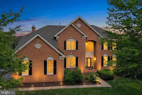 20210 Kiawah Island Dr, Ashburn, VA 20147