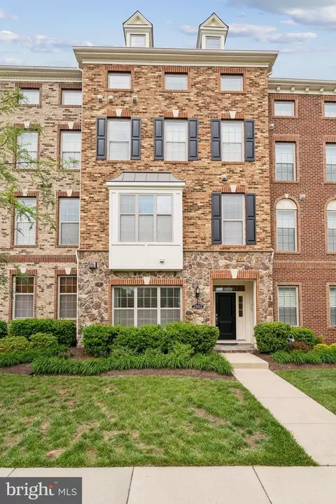 22613 Naugatuck Sq, Ashburn, VA 20148