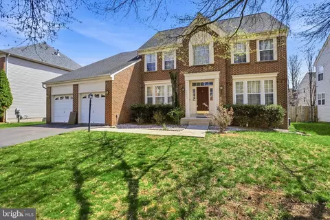 46733 Hollow Mountain Pl, Sterling, VA 20164