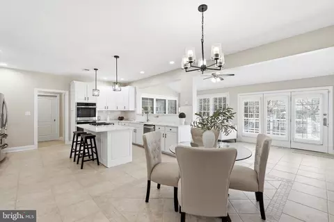 Dining - 19925 Interlachen Cir, Ashburn, VA 20147 photo 4 of 7