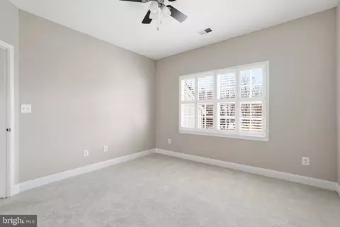Bedroom - 19925 Interlachen Cir, Ashburn, VA 20147 photo 10 of 11