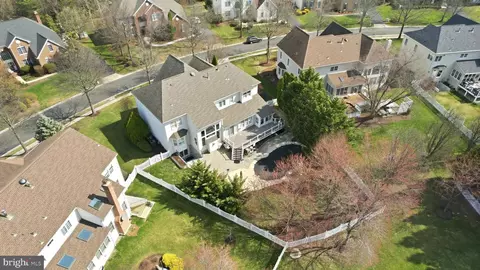 View/Area - 19925 Interlachen Cir, Ashburn, VA 20147 photo 4 of 7
