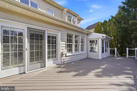 Exterior - 19925 Interlachen Cir, Ashburn, VA 20147 photo 9 of 14