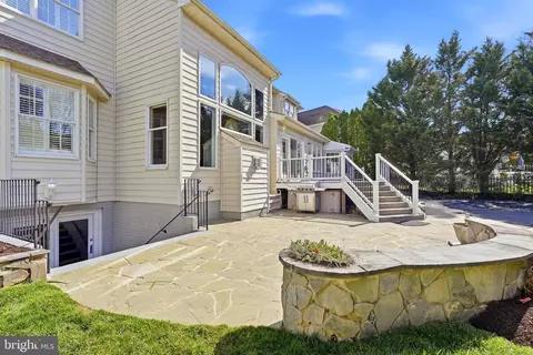 Exterior - 19925 Interlachen Cir, Ashburn, VA 20147 photo 6 of 14