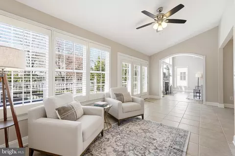 Entry Way - 19925 Interlachen Cir, Ashburn, VA 20147 photo 10 of 13
