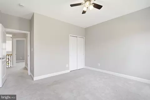 Bedroom - 19925 Interlachen Cir, Ashburn, VA 20147 photo 9 of 11