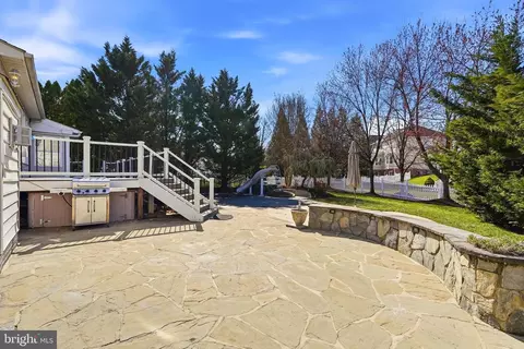 Exterior - 19925 Interlachen Cir, Ashburn, VA 20147 photo 14 of 14
