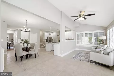 Entry Way - 19925 Interlachen Cir, Ashburn, VA 20147 photo 3 of 13