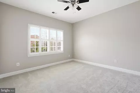 Bedroom - 19925 Interlachen Cir, Ashburn, VA 20147 photo 7 of 11