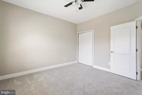 Bedroom - 19925 Interlachen Cir, Ashburn, VA 20147 photo 8 of 11