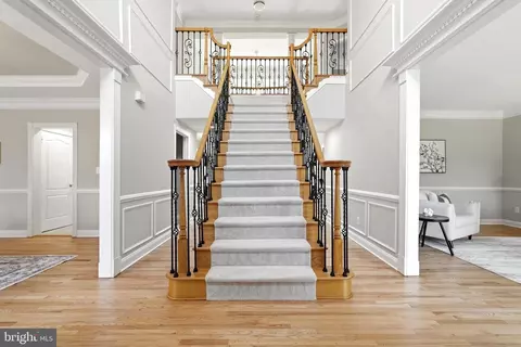 Entry Way - 19925 Interlachen Cir, Ashburn, VA 20147 photo 1 of 13