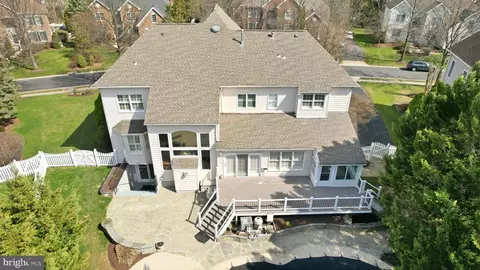 View/Area - 19925 Interlachen Cir, Ashburn, VA 20147 photo 2 of 7