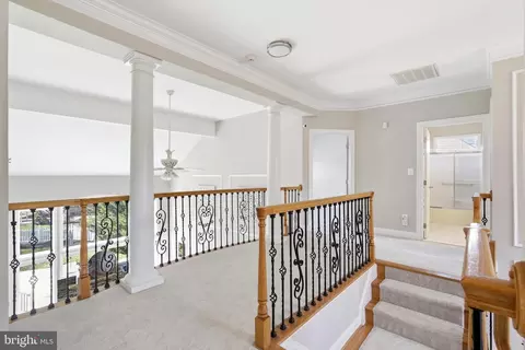 Entry Way - 19925 Interlachen Cir, Ashburn, VA 20147 photo 11 of 13