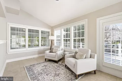 Entry Way - 19925 Interlachen Cir, Ashburn, VA 20147 photo 9 of 13